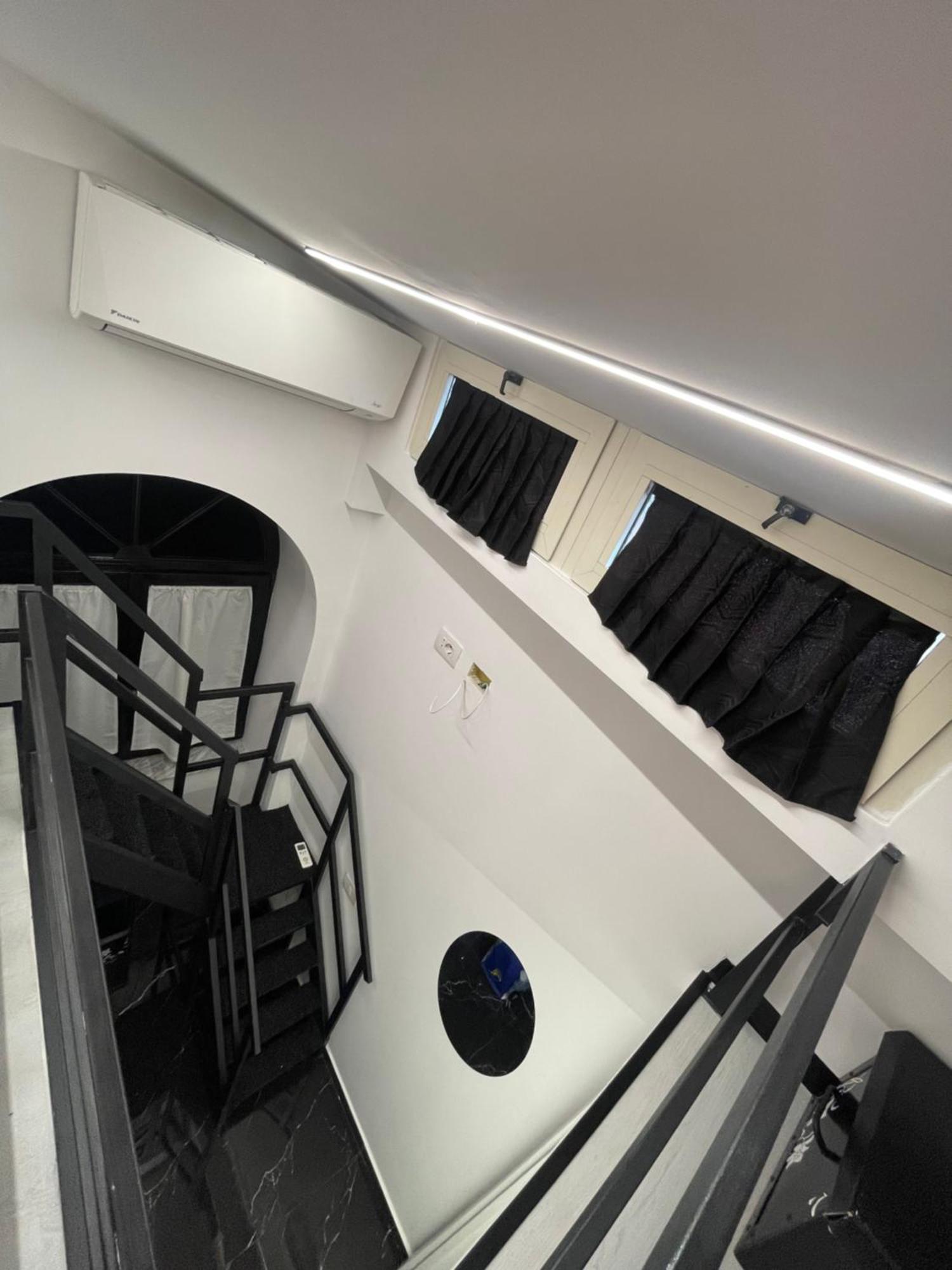 Lux House Naples Airport Hotel Exterior photo