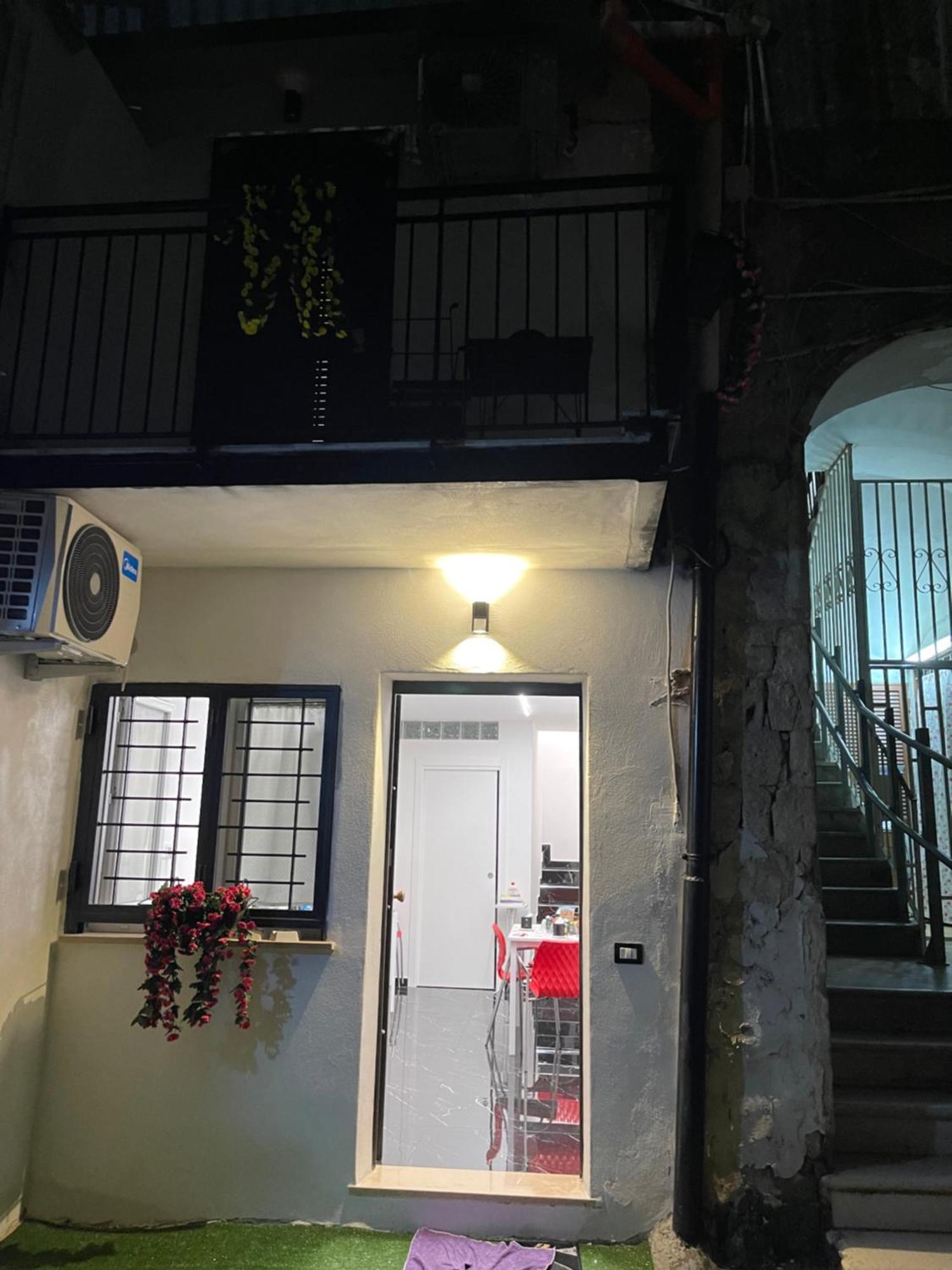 Lux House Naples Airport Hotel Exterior photo