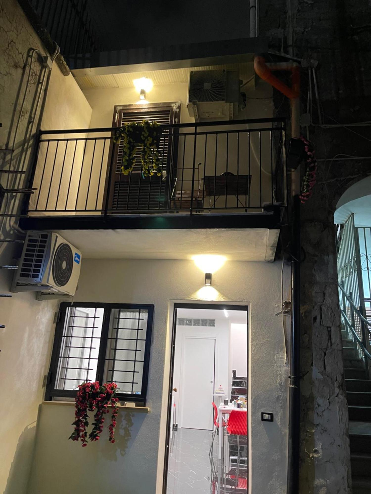Lux House Naples Airport Hotel Exterior photo